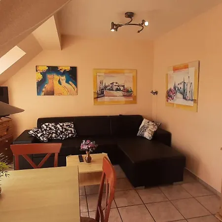 Marina 16 Apartment *